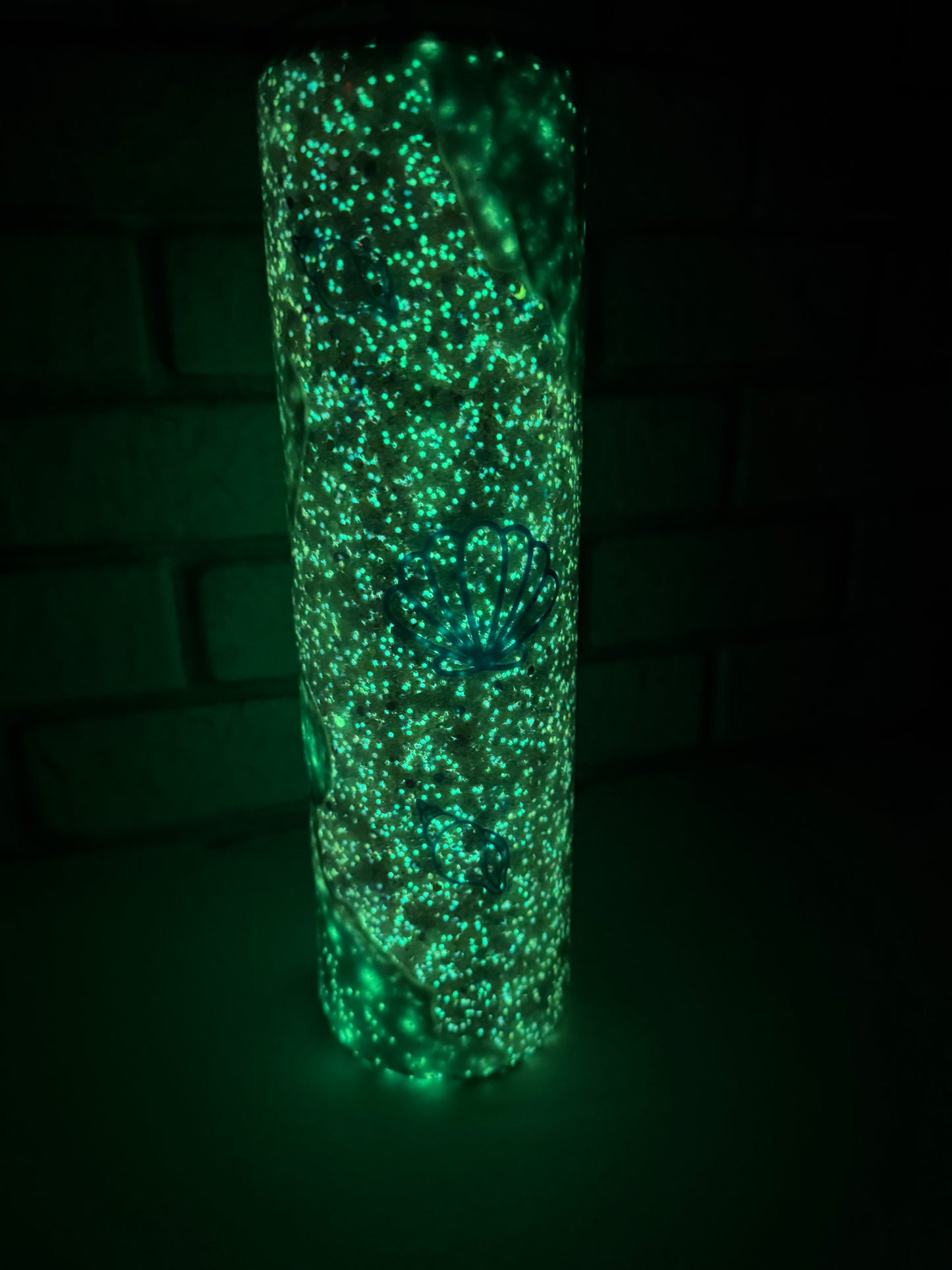 #21--32oz Plump-Purple Bioluminescent Beach