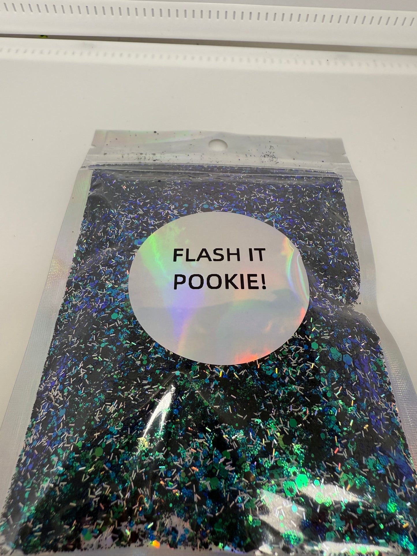 Flash It Pookie!*